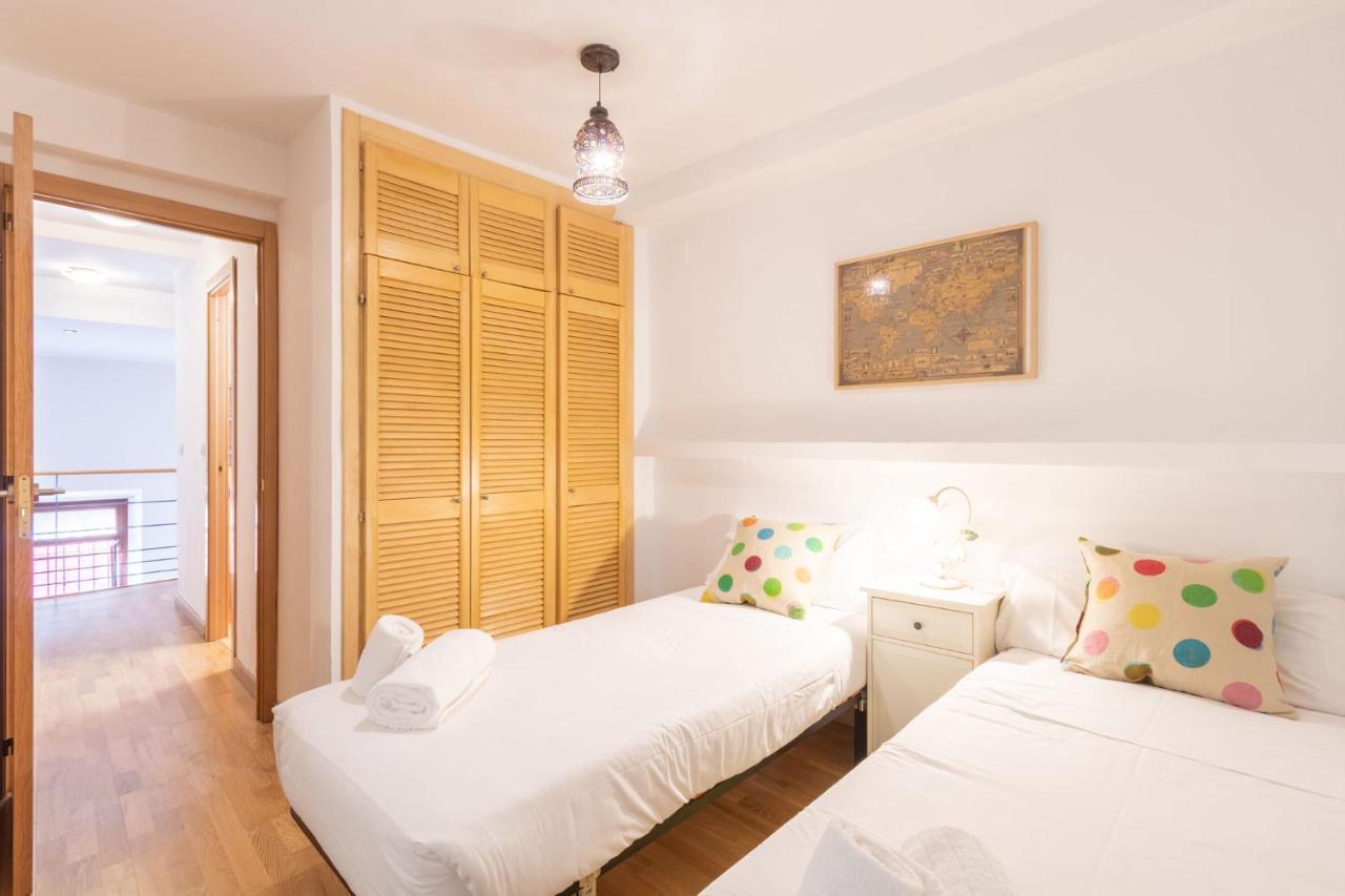 Apartment Goles Courtyard With Parking By Valcambre Sevilla
